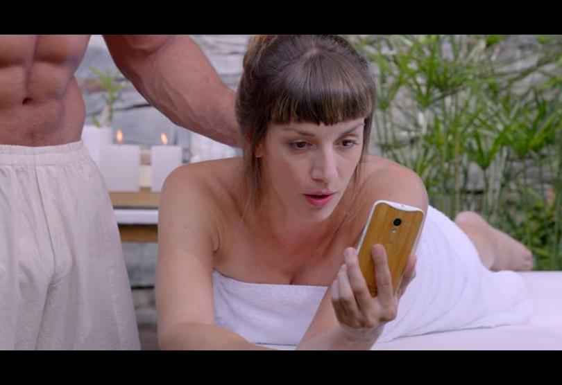 Portada de Pre-estreno: Personal presenta dos nuevos spots de su campaña “Viví en 4G” creada por BBDO