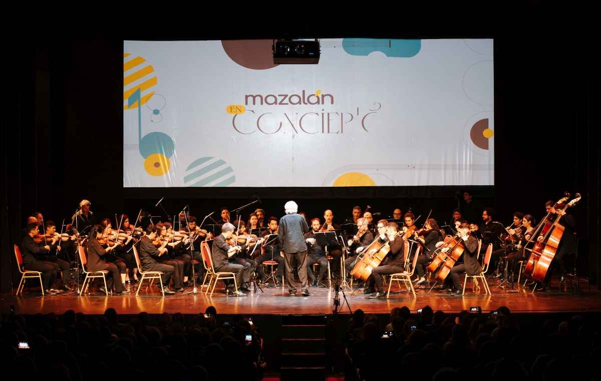 Portada de Mazalán en Concierto, una sinfonía para el festejo de los 30 años de la consultora
